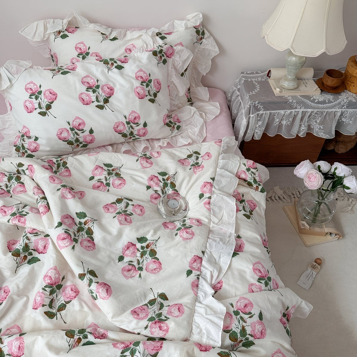 Vintage Pale Roses Summer Comforter Set