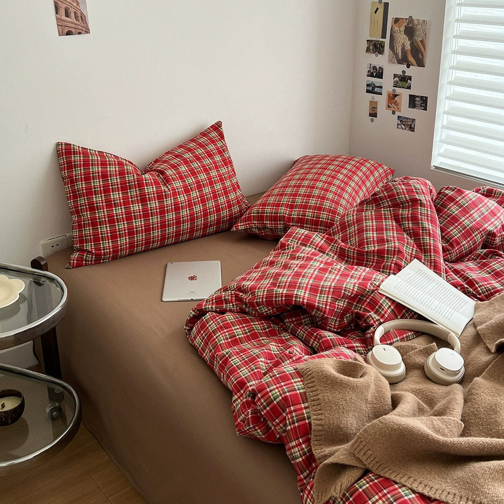 Red Plaid Aesthetic Bedding Set